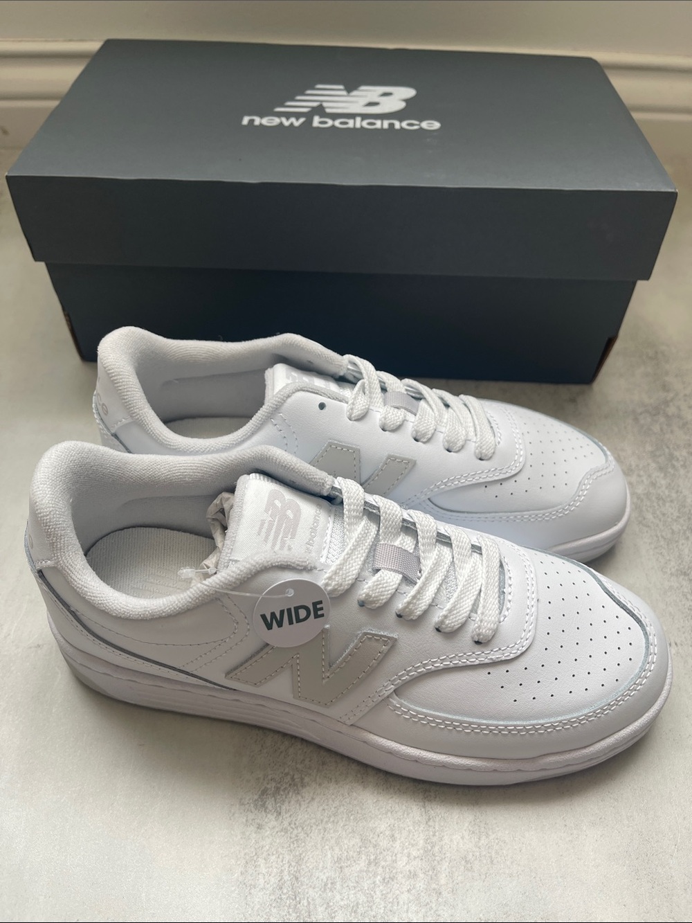 New Balance Wide Boy’s White Grey Sneakers